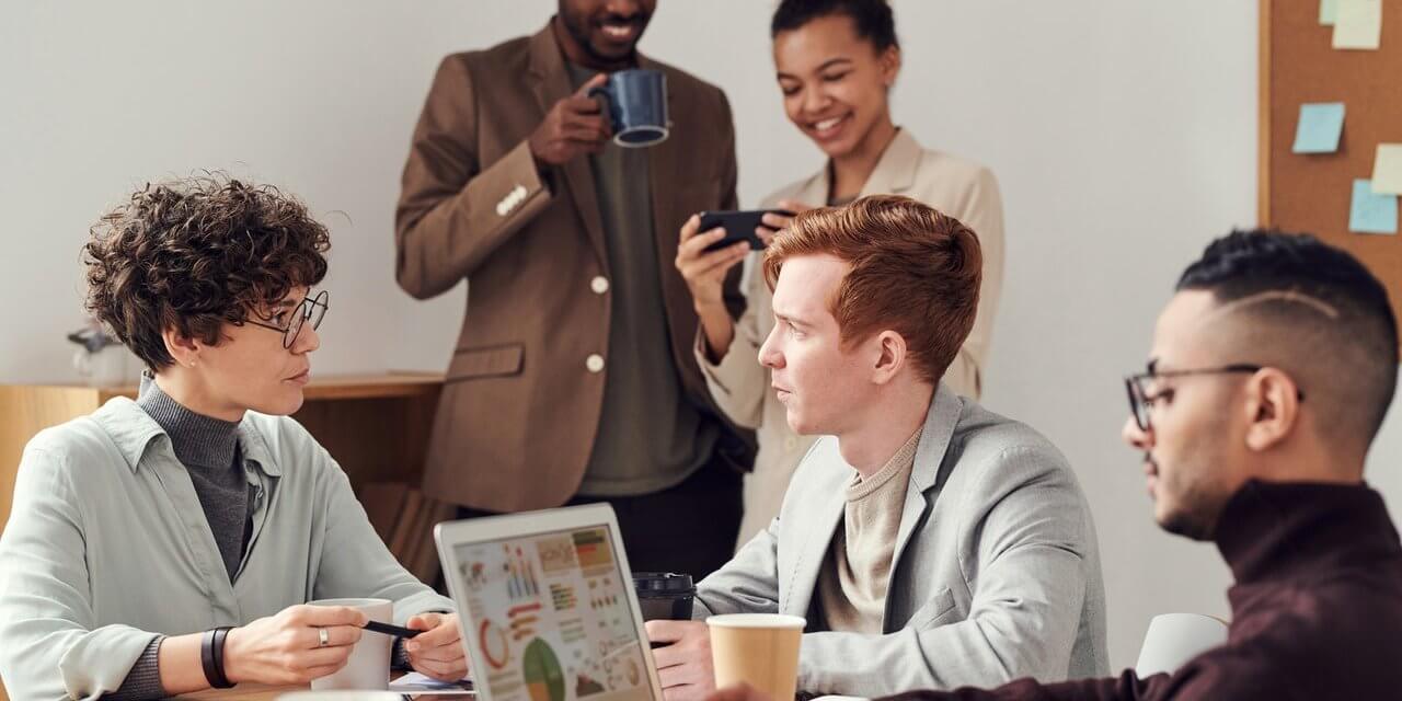 https://www.tetraconsultants.com/wp-content/uploads/2022/01/pexels-fauxels-3182739-1280x640.jpg