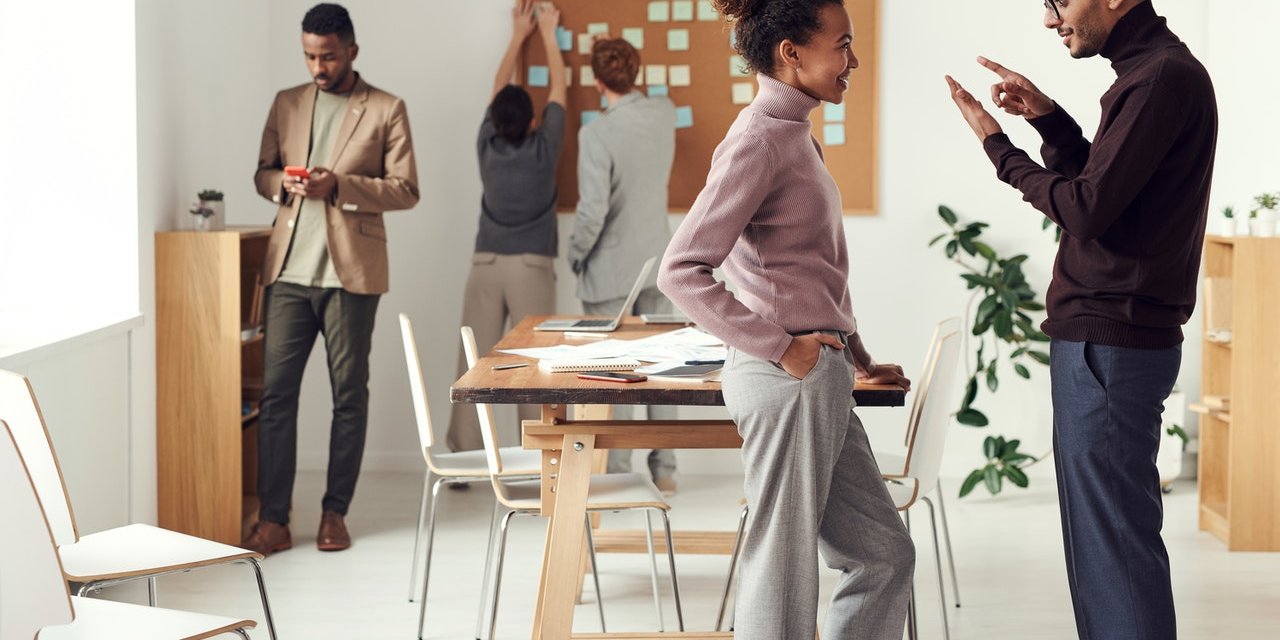 https://www.tetraconsultants.com/wp-content/uploads/2022/01/pexels-fauxels-3182765-1280x640.jpg