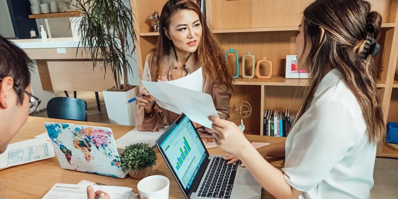https://www.tetraconsultants.com/wp-content/uploads/2022/01/pexels-kindel-media-7651733-1280x640.jpg