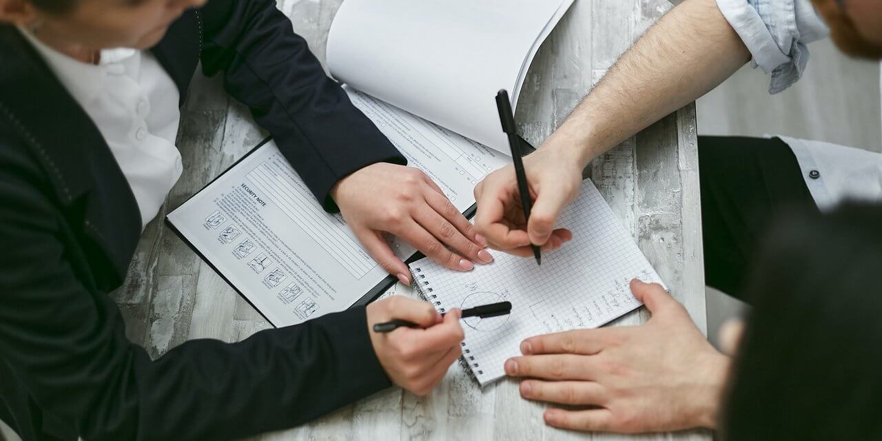 https://www.tetraconsultants.com/wp-content/uploads/2022/01/pexels-mikhail-nilov-7731359-1280x640.jpg