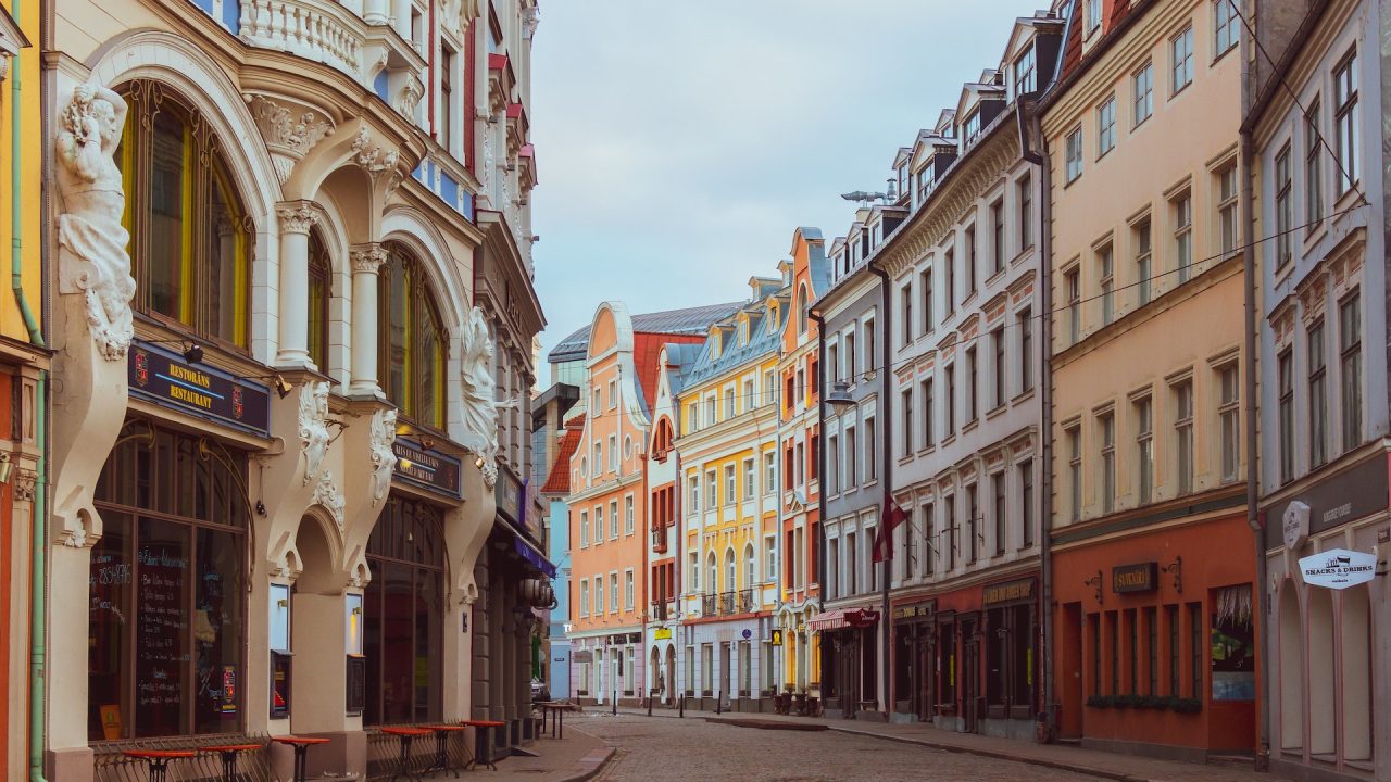 https://www.tetraconsultants.com/wp-content/uploads/2023/09/pexels-alex-does-pictures-7220687-1280x720.jpg